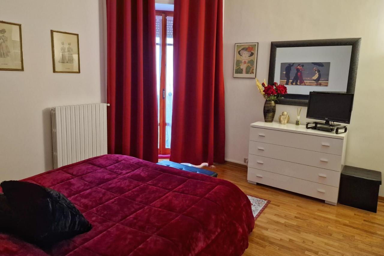 Arezzo Charming Apartment Bagian luar foto